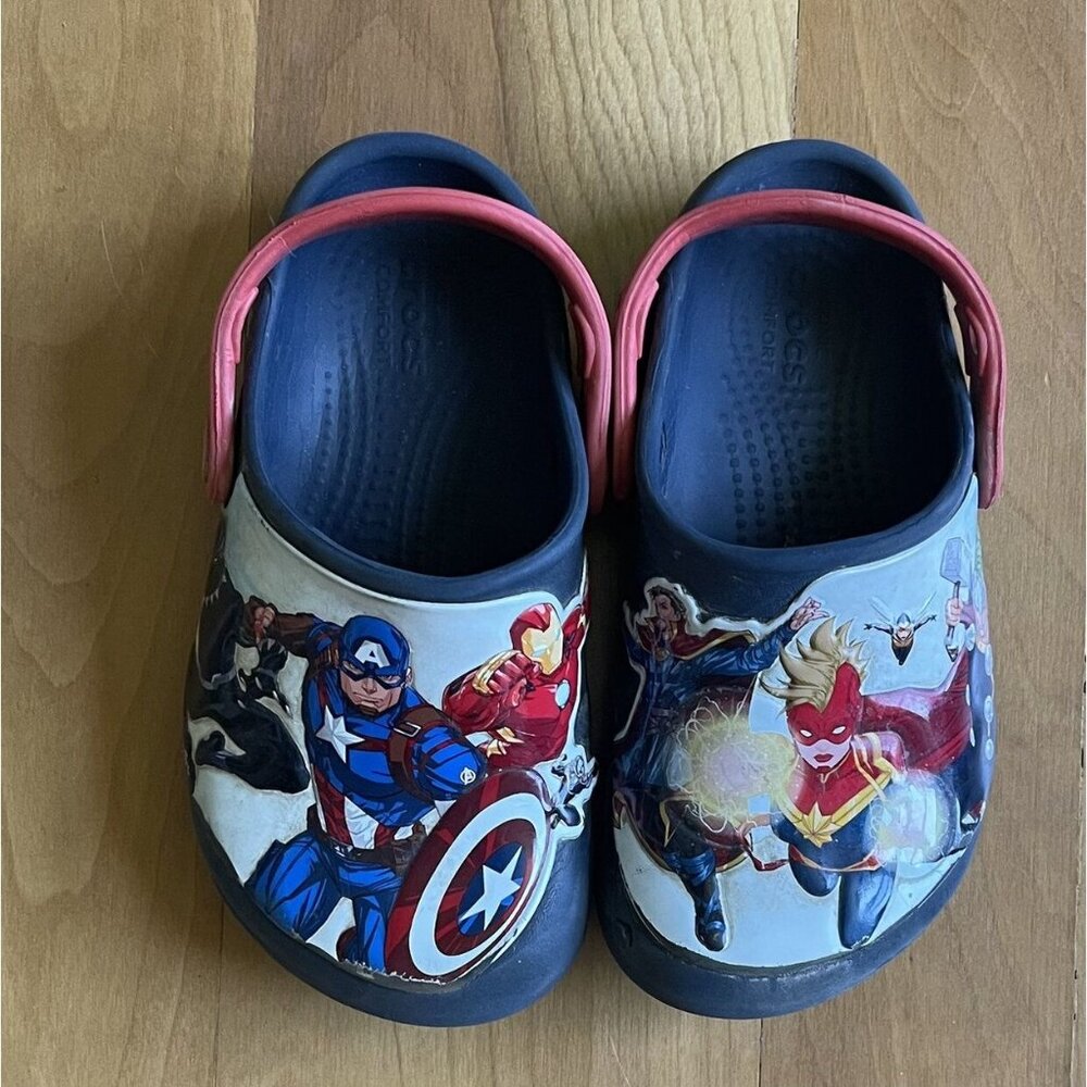 Kids Marvel Avenger Crocs, Size 11